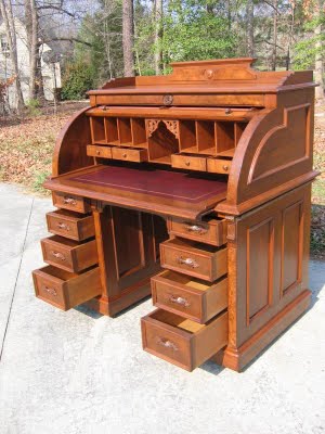 cyclinder-desk-1