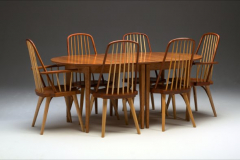 Oval Extension Table with Chairs